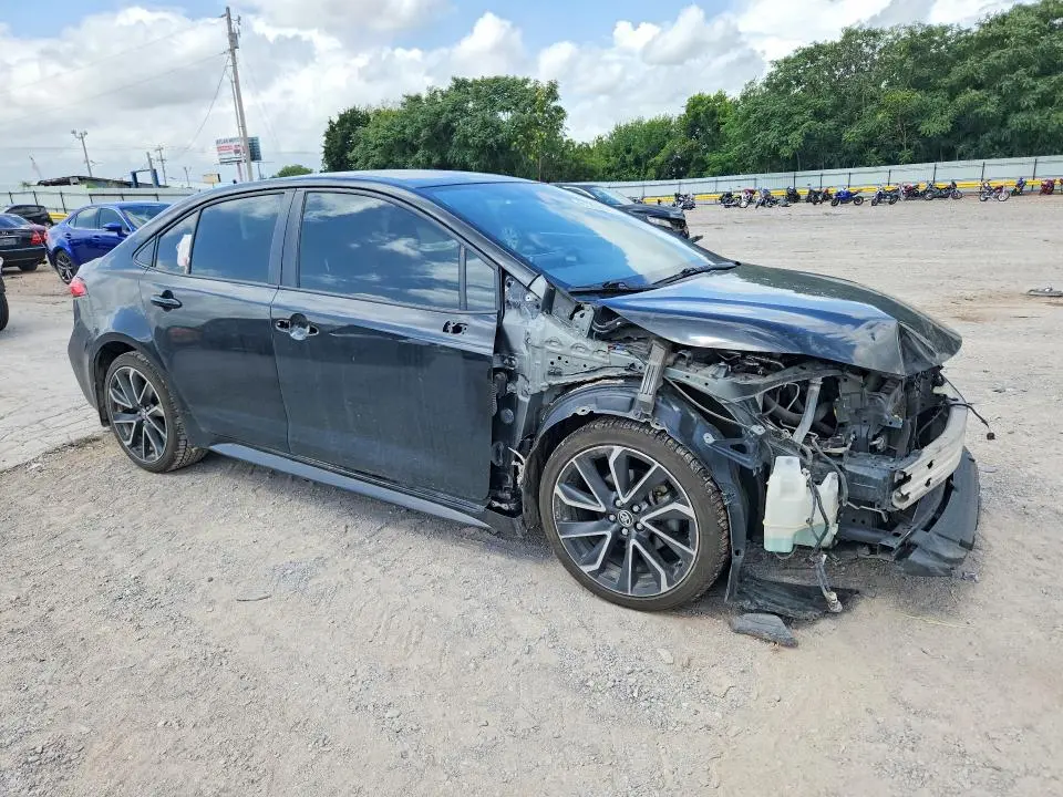 2021 TOYOTA COROLLA SE  