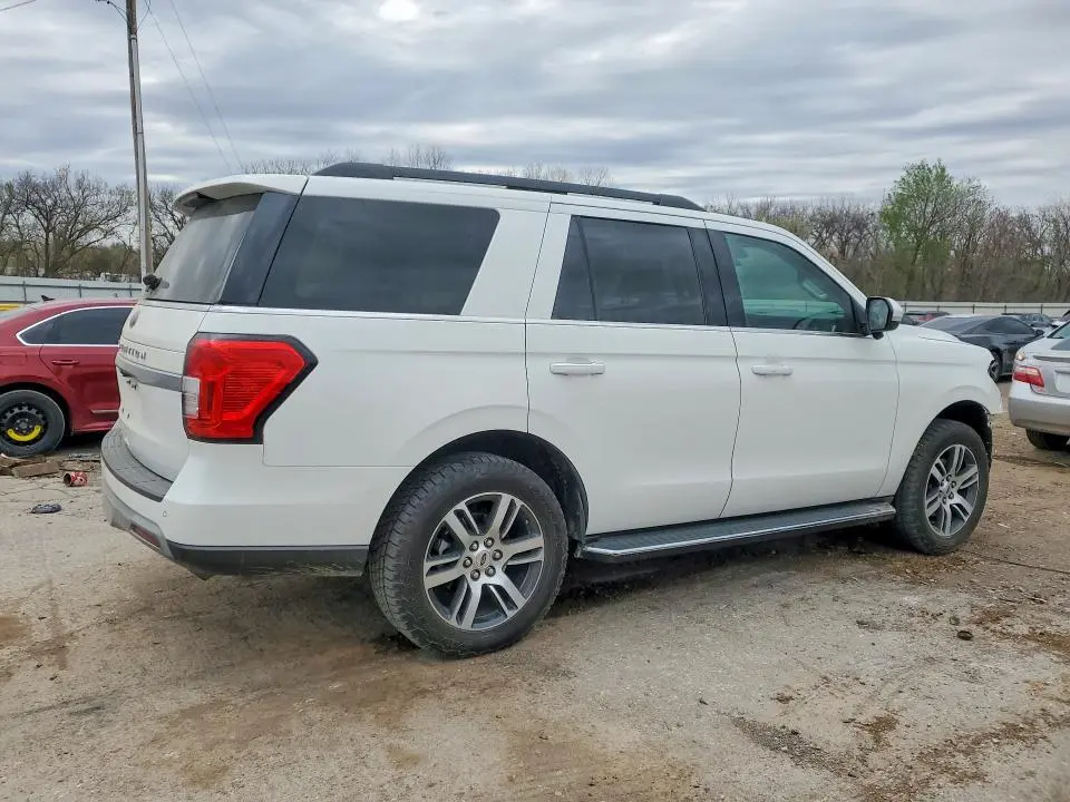 2022 FORD EXPEDITION XLT  