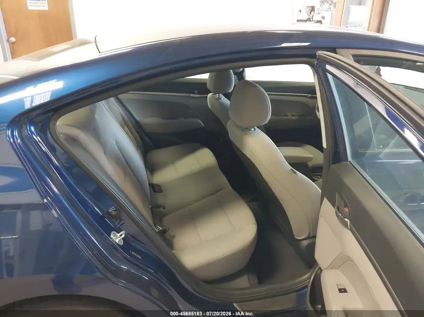 2020 HYUNDAI ELANTRA SE