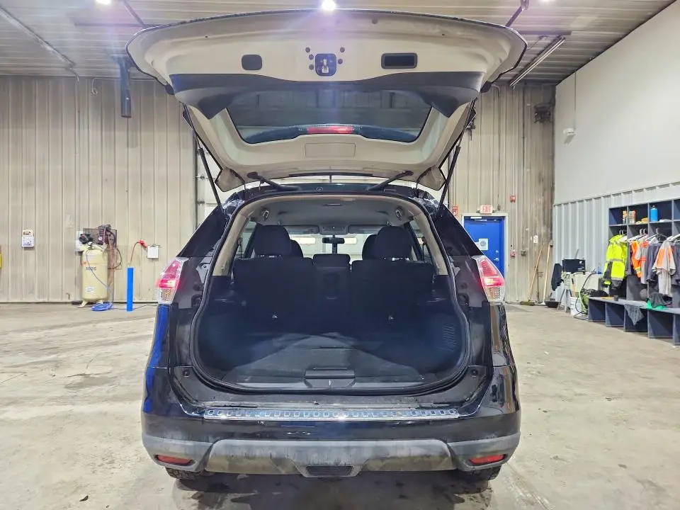 2015 NISSAN ROGUE SV  