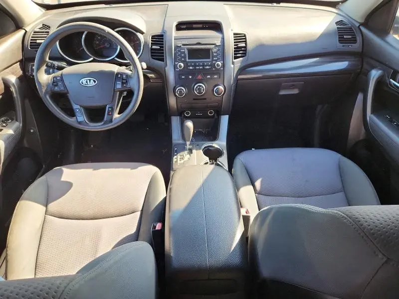 2013 KIA SORENTO LX  