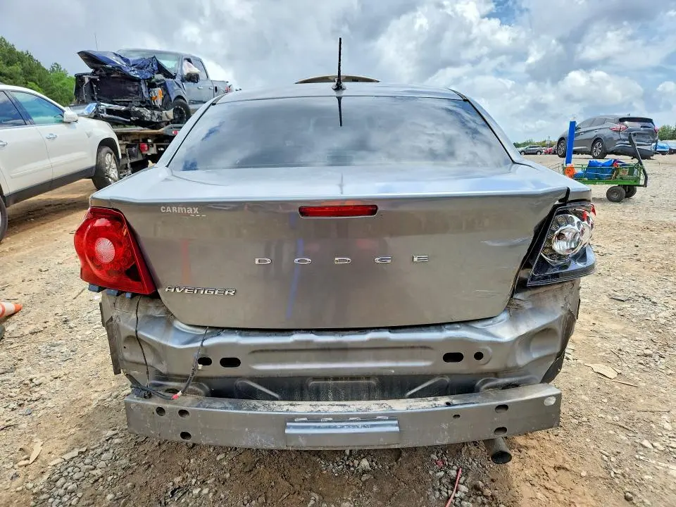 2013 DODGE AVENGER SE  