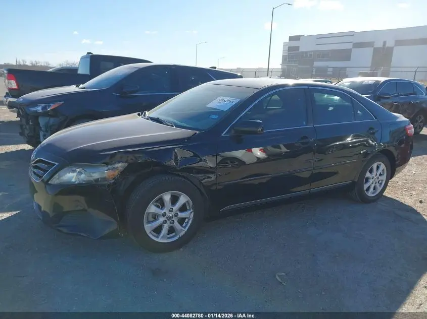 2011 TOYOTA CAMRY LE