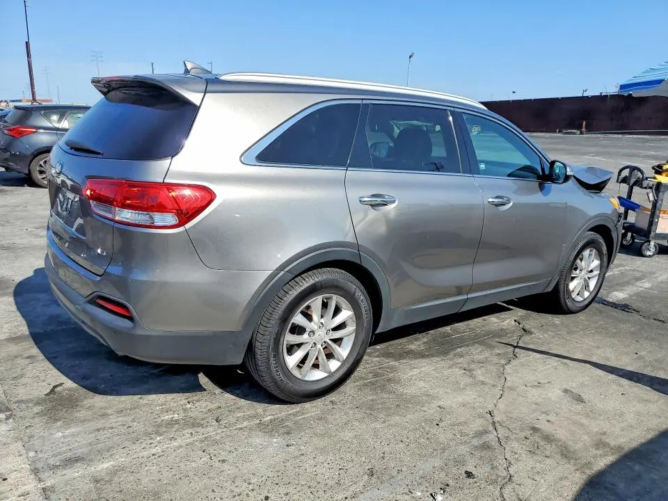 2016 KIA SORENTO LX V6  