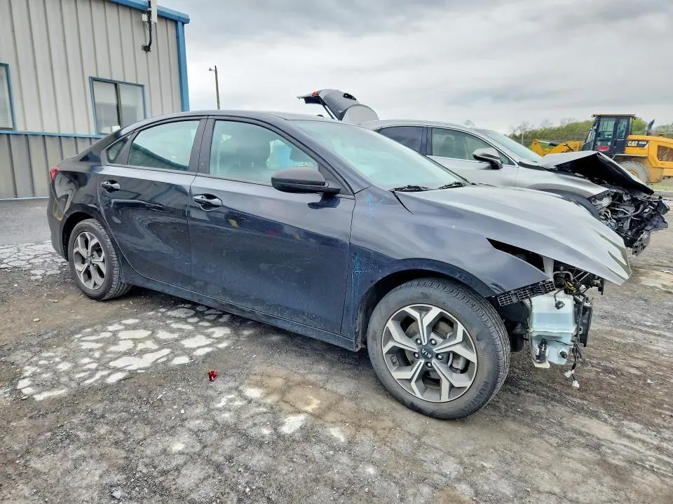 2021 KIA FORTE LXS  