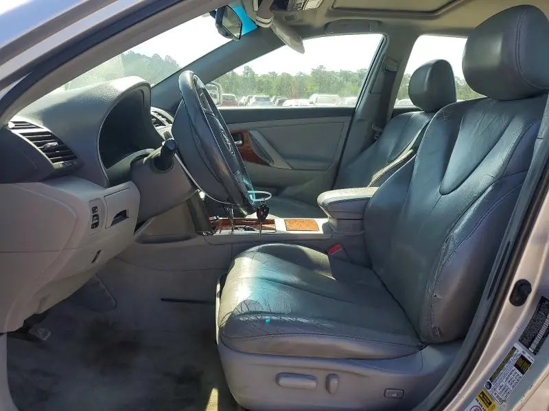 2011 TOYOTA CAMRY XLE  