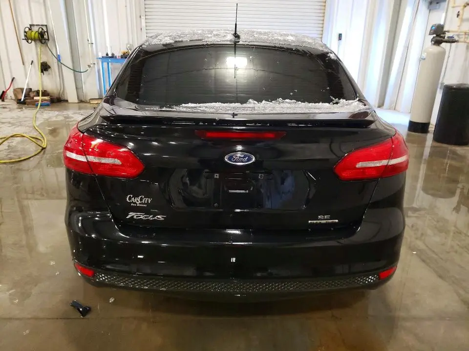 2016 FORD FOCUS SE  