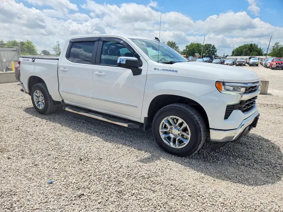 2022 CHEVROLET SILVERADO K1500 LT  