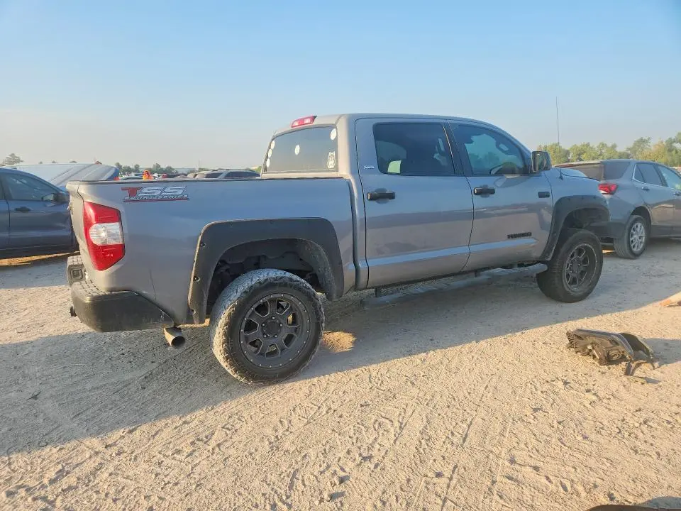 2018 TOYOTA TUNDRA CREWMAX SR5  