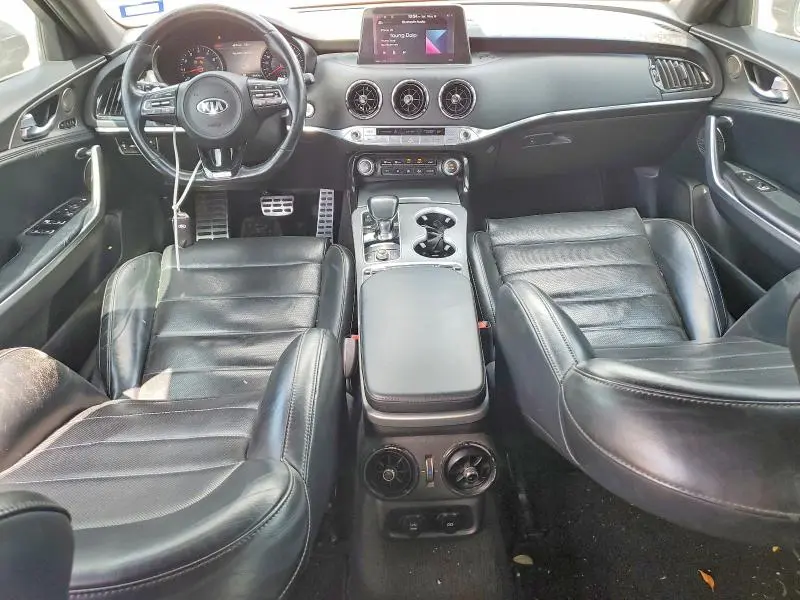 2018 KIA STINGER GT2  