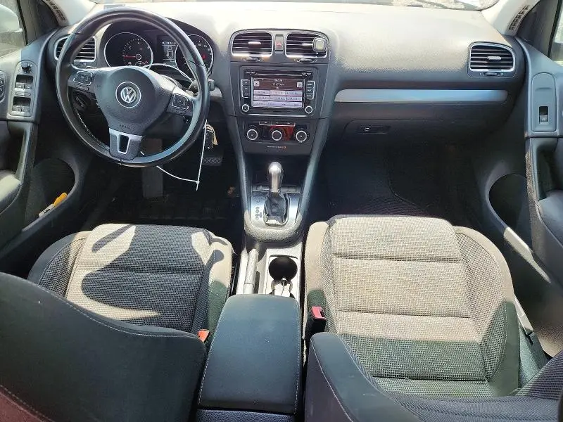 2011 VOLKSWAGEN GOLF   