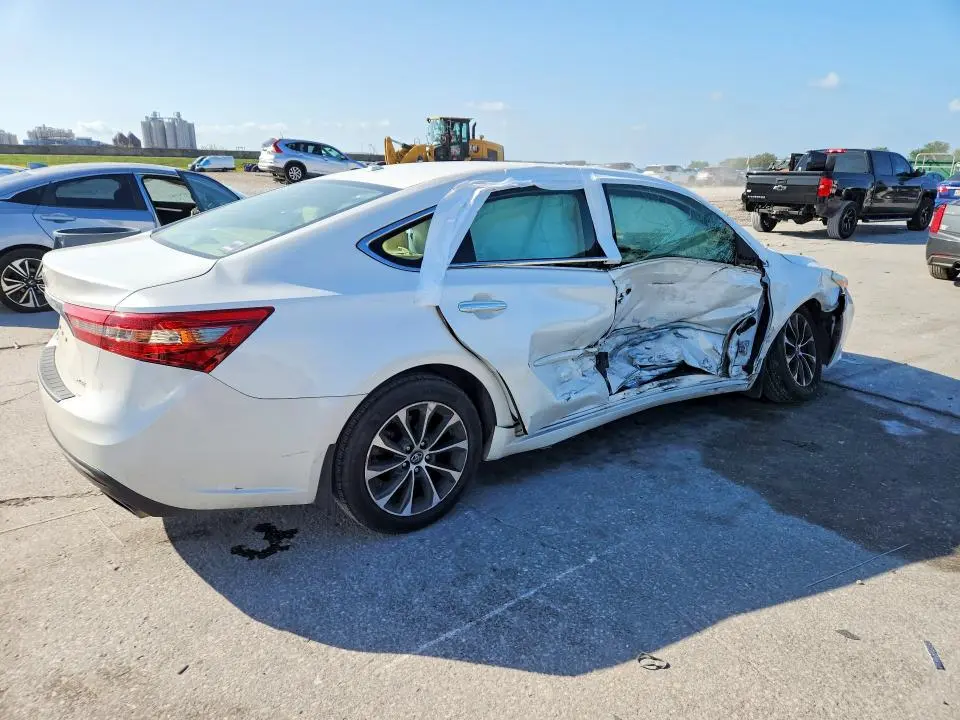 2017 TOYOTA AVALON XLE  