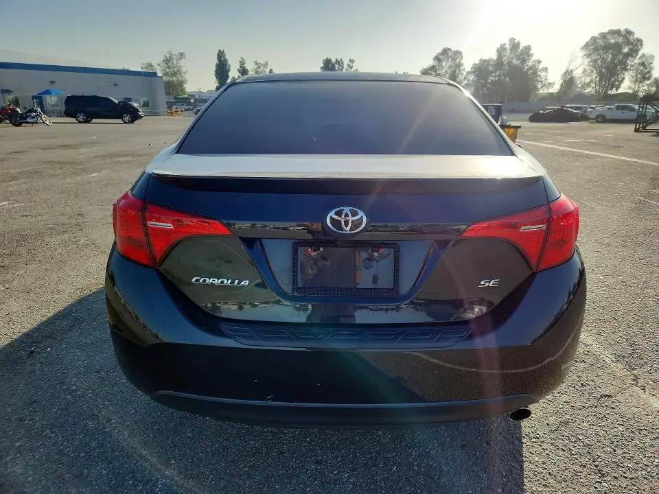 2019 TOYOTA COROLLA SE  