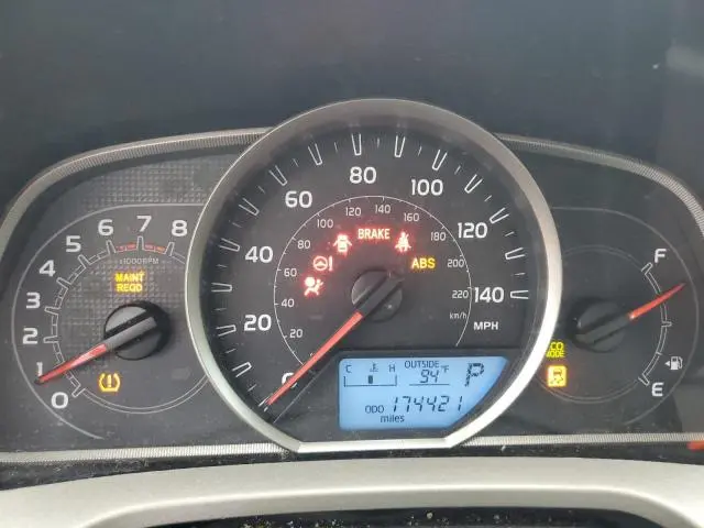2013 TOYOTA RAV4 XLE  