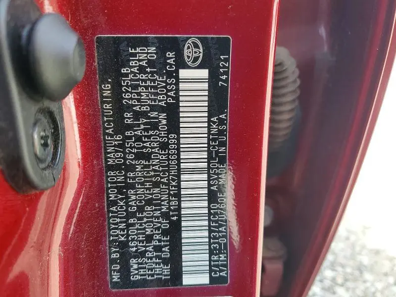 2017 TOYOTA CAMRY LE  