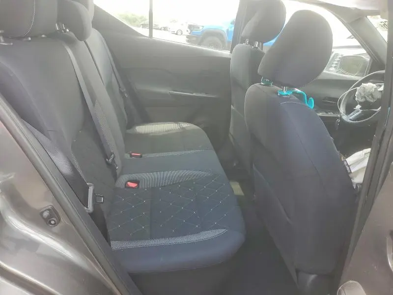 2018 NISSAN KICKS S  