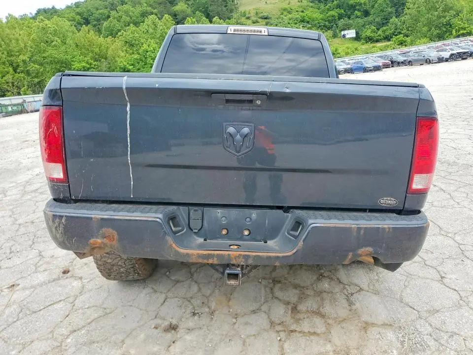 2016 RAM 1500 ST  