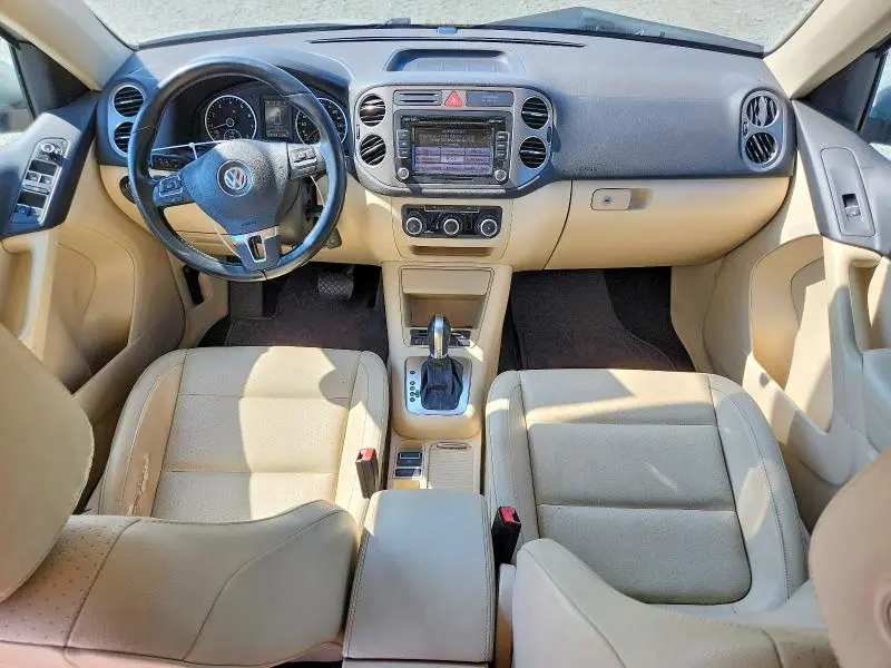 2011 VOLKSWAGEN TIGUAN S  