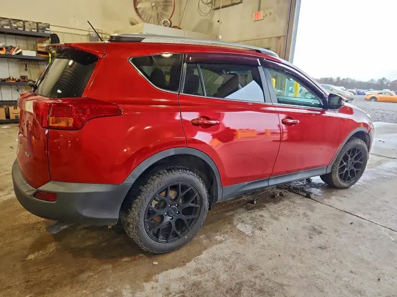 2015 TOYOTA RAV4 XLE  