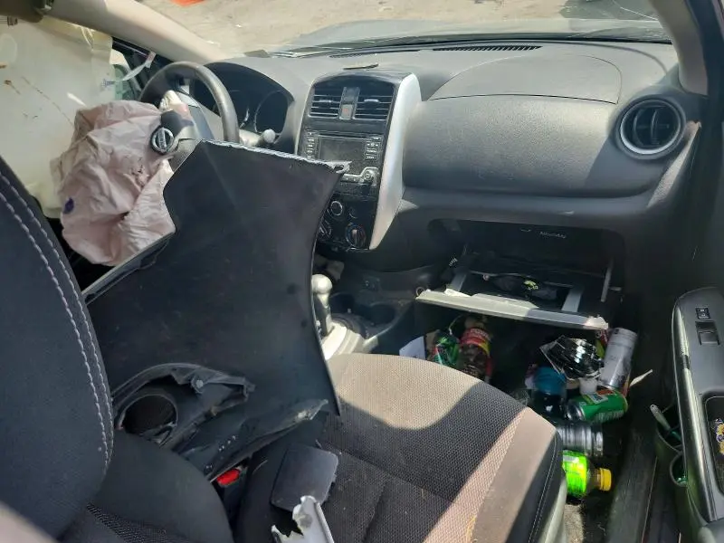 2018 NISSAN VERSA SV  