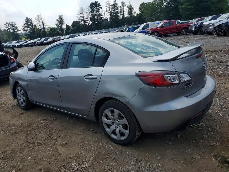 2010 MAZDA 3 I  