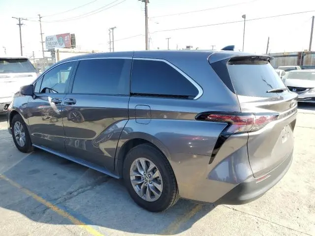 2023 TOYOTA SIENNA LE  