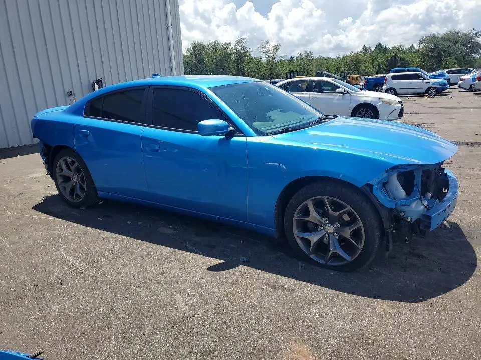 2015 DODGE CHARGER SXT  