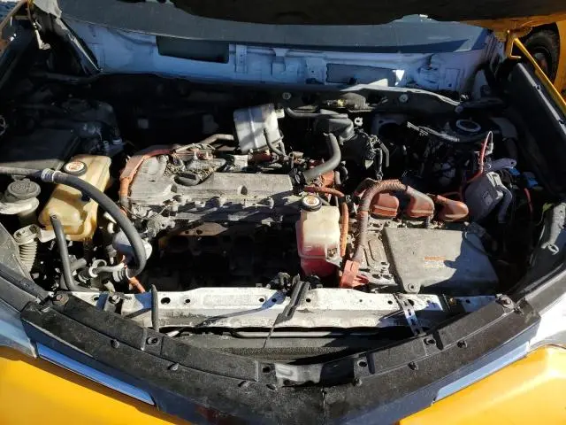 2018 TOYOTA RAV4 HV LE  