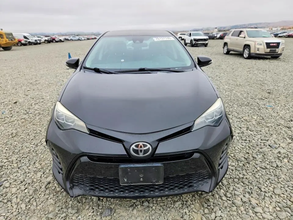 2017 TOYOTA COROLLA SE  