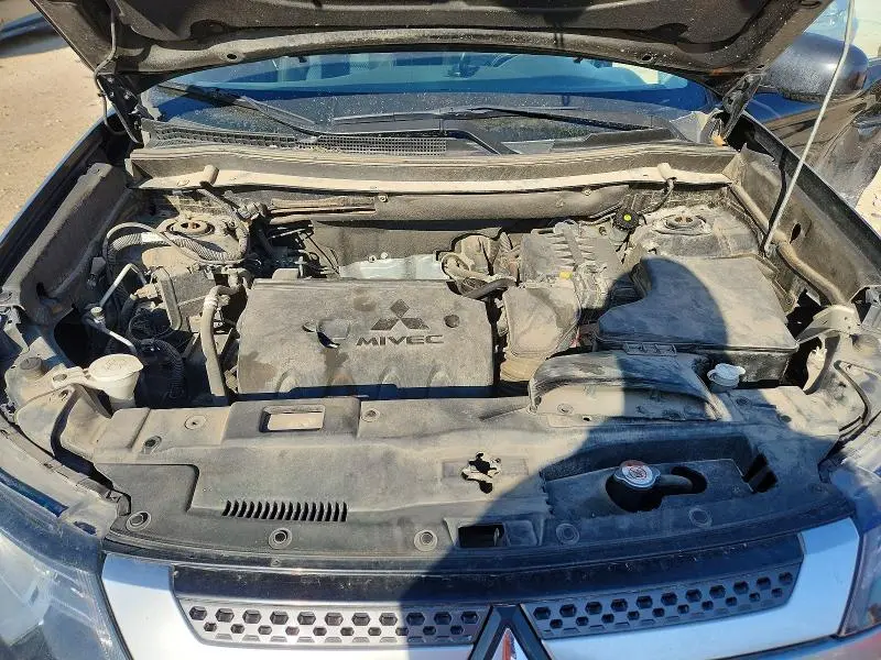 2019 MITSUBISHI OUTLANDER ES  