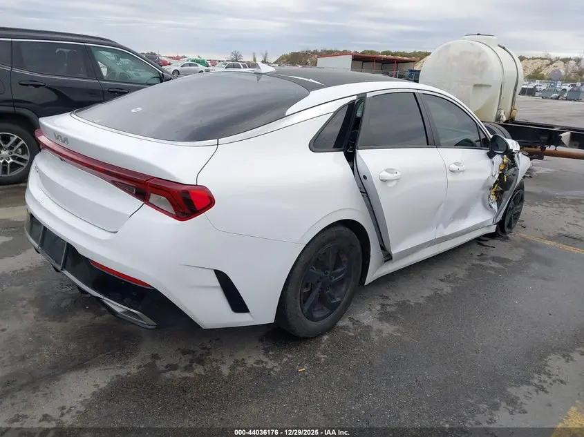 2022 KIA K5 LXS