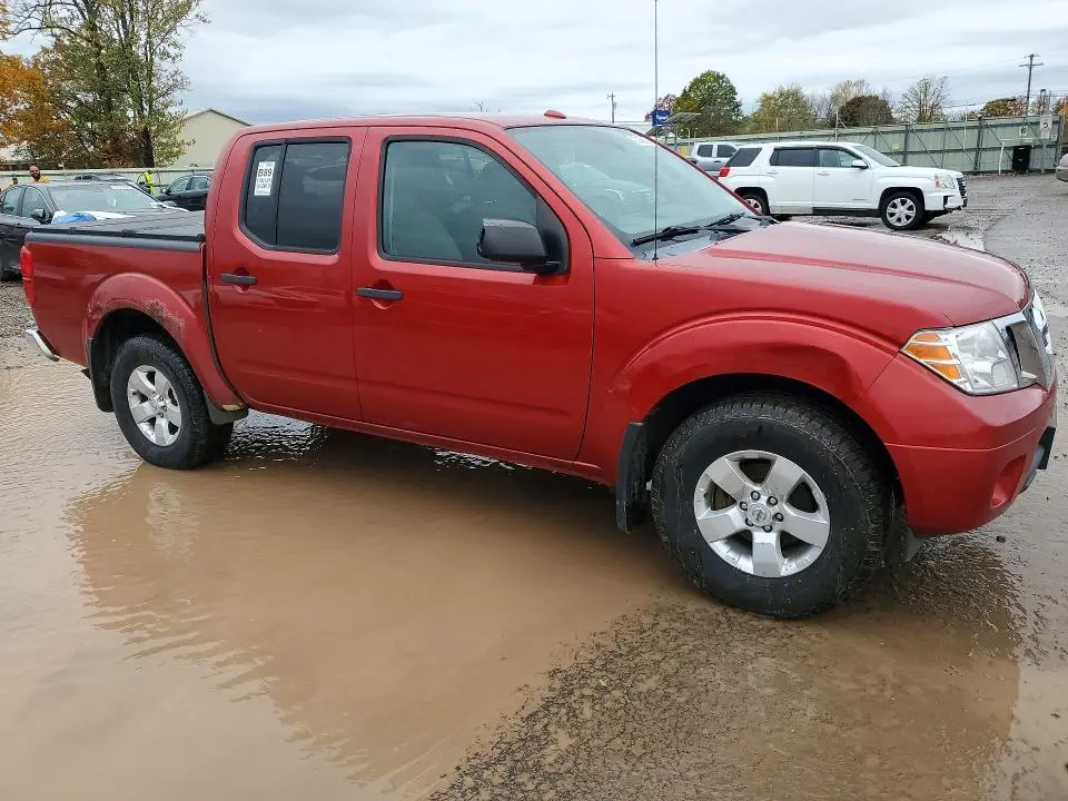 2013 NISSAN FRONTIER S  