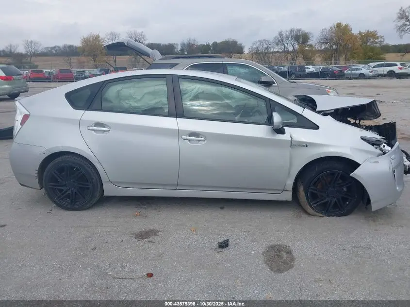 2014 TOYOTA PRIUS FIVE