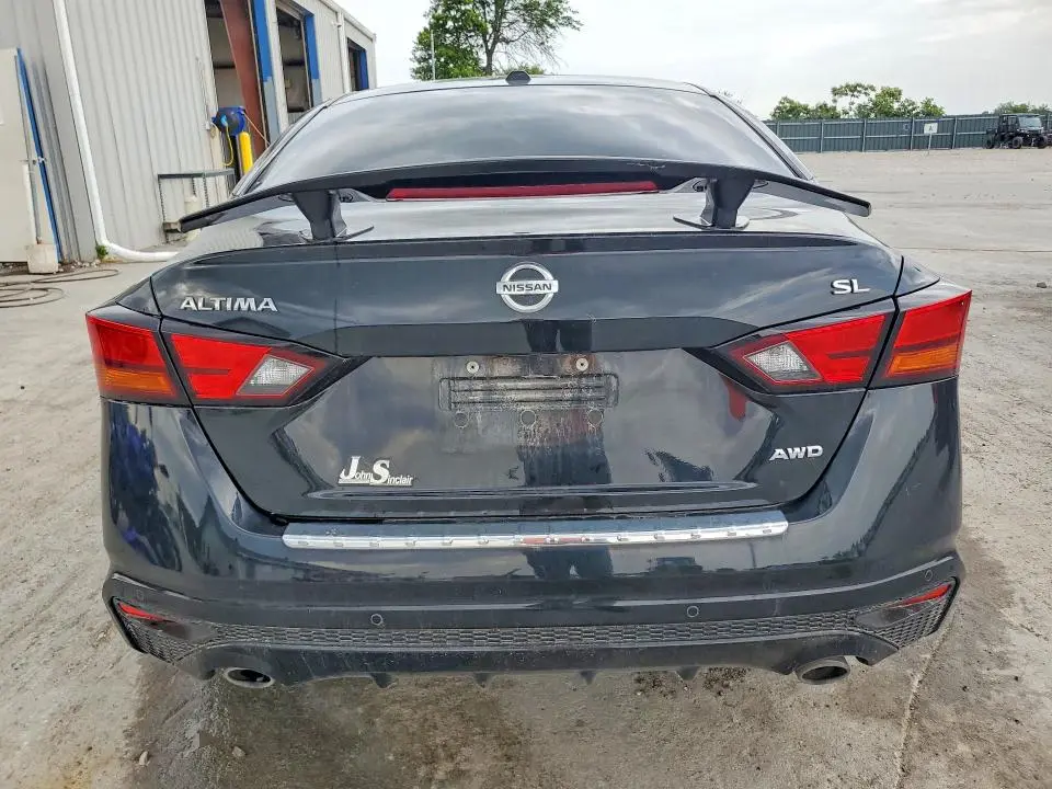 2021 NISSAN ALTIMA SL  
