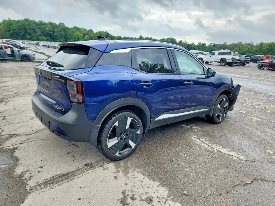 2026 NISSAN KICKS SR  