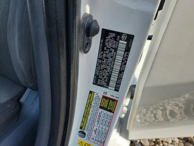 2019 TOYOTA CAMRY LE  