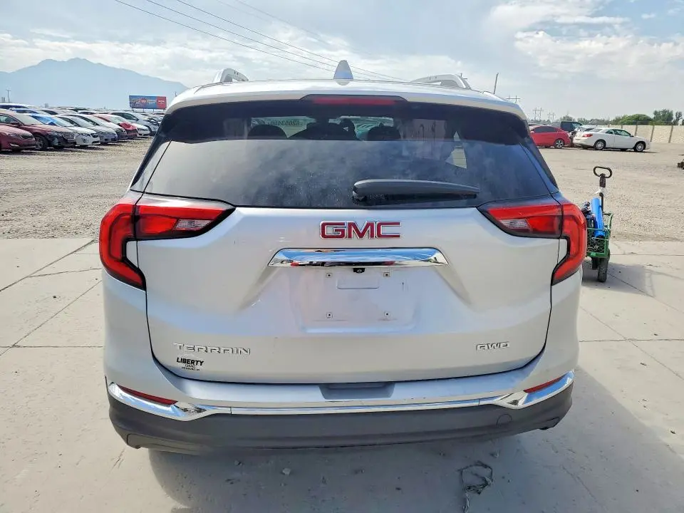 2020 GMC TERRAIN SLT  