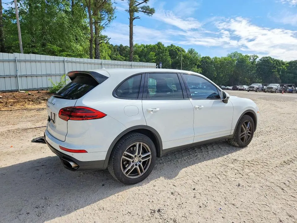 2016 PORSCHE CAYENNE   