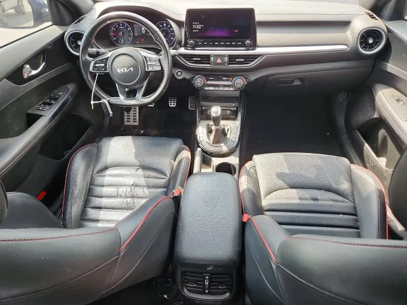 2023 KIA FORTE GT  