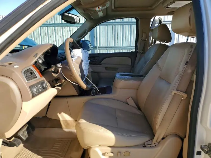 2011 CHEVROLET TAHOE K1500 LTZ  