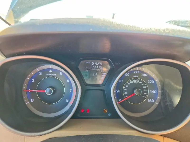 2013 HYUNDAI ELANTRA   