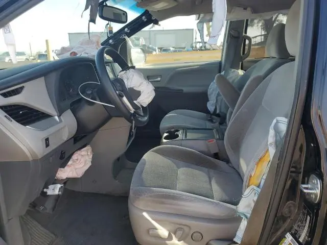 2016 TOYOTA SIENNA LE  