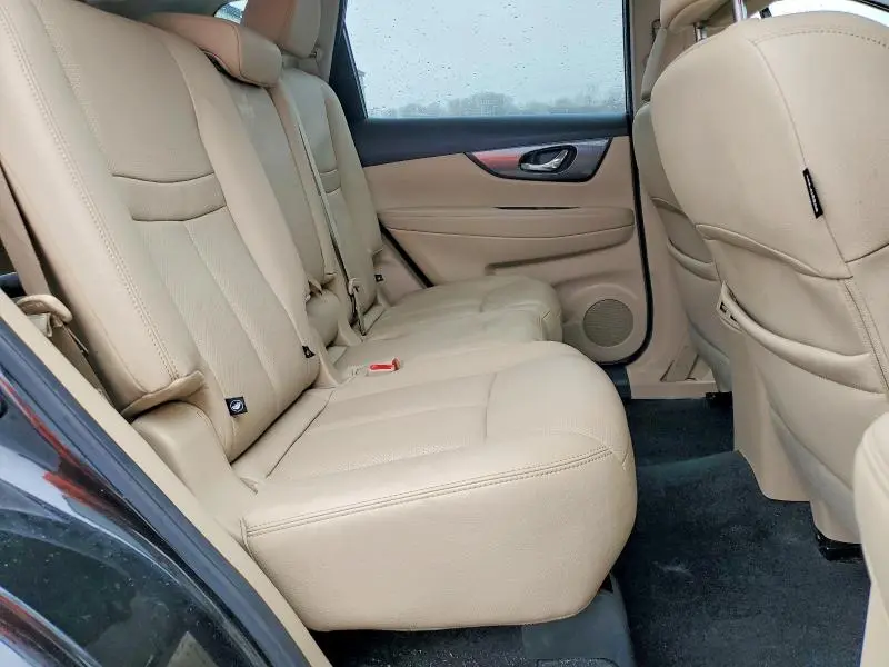 2016 NISSAN ROGUE SL  