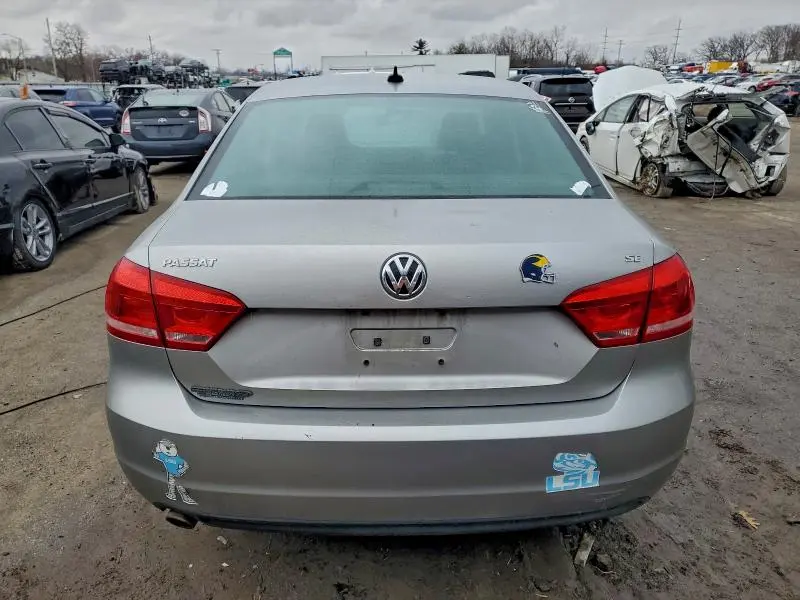 2013 VOLKSWAGEN PASSAT SE  