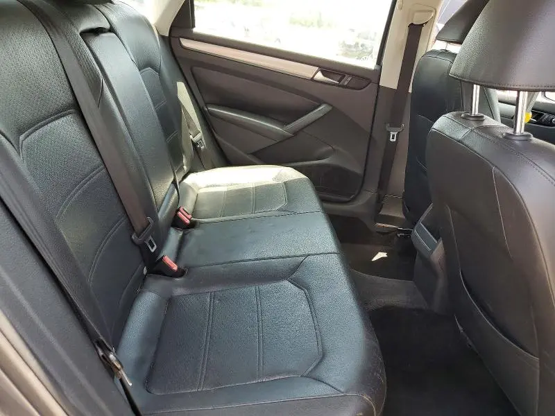 2015 VOLKSWAGEN PASSAT S  