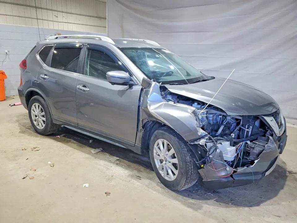 2018 NISSAN ROGUE SV  