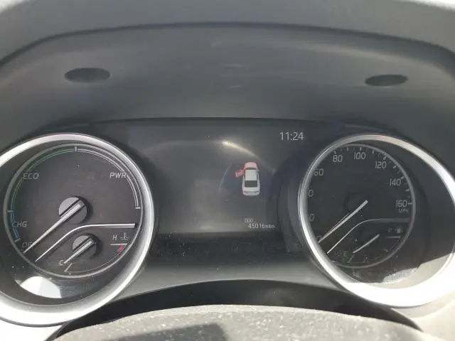 2021 TOYOTA CAMRY XLE  