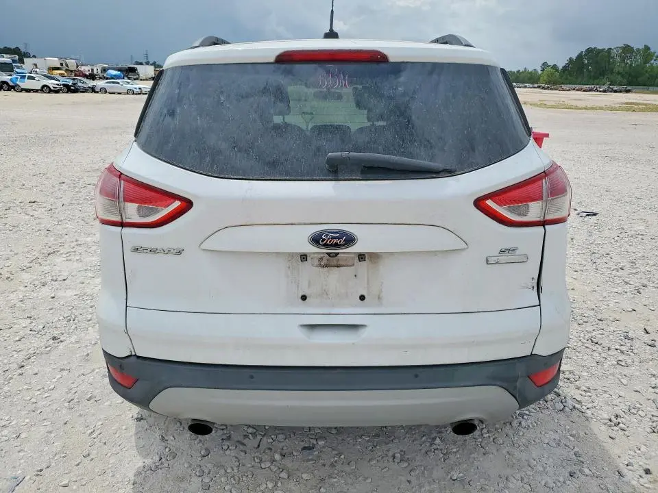 2016 FORD ESCAPE SE  