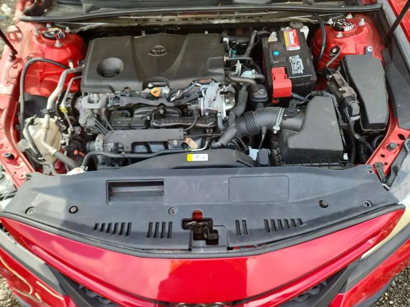 2019 TOYOTA CAMRY SE  
