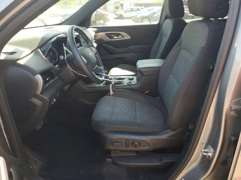 2023 CHEVROLET TRAVERSE LT  